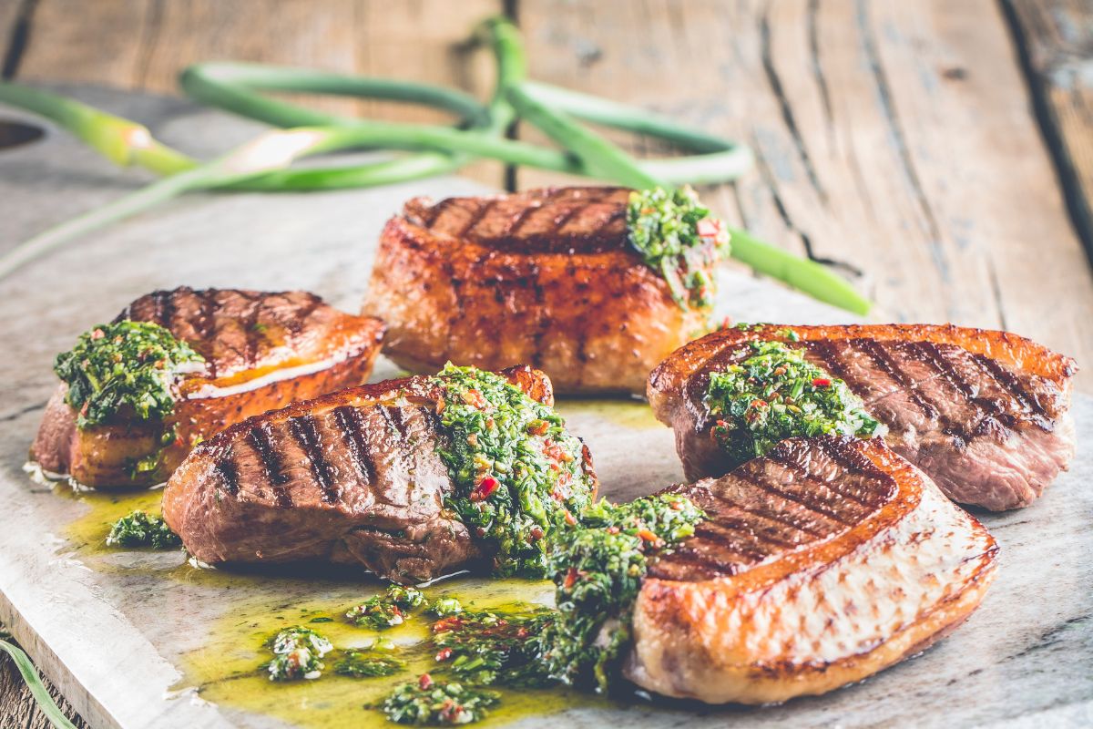 Steaks de magret et sauce chimichurri